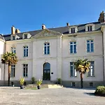 מלון Particulier Chateau Des Marais Proximite Et Vue Sur Le De Grand Lieu