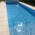 מלון Particulier Chateau Des Marais Proximite Et Vue Sur Le De Grand Lieu 3*