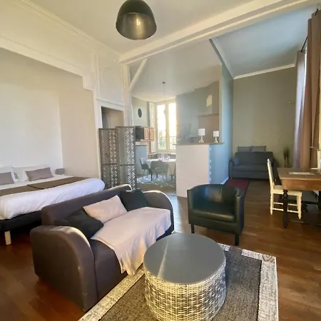 Particulier Chateau Des Marais Proximite Et Vue Sur Le De Grand Lieu Hotel Saint-Philbert-de-Grand-Lieu