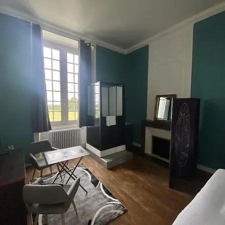 酒店 Particulier Chateau Des Marais Proximite Et Vue Sur Le De Grand Lieu 3*