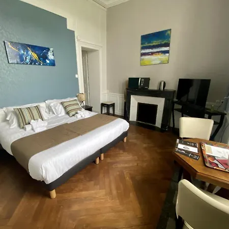 Otel Particulier Chateau Des Marais Proximite Et Vue Sur Le De Grand Lieu