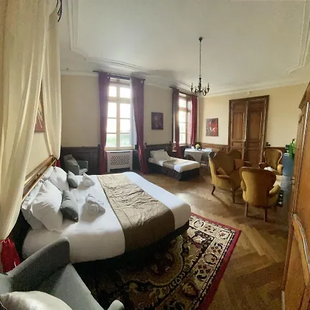 酒店 Particulier Chateau Des Marais Proximite Et Vue Sur Le De Grand Lieu 3*