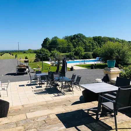 فندق Particulier Chateau Des Marais Proximite Et Vue Sur Le De Grand Lieu 3*