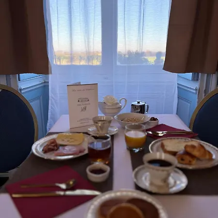 Particulier Chateau Des Marais Proximite Et Vue Sur Le De Grand Lieu 3* Saint-Philbert-de-Grand-Lieu