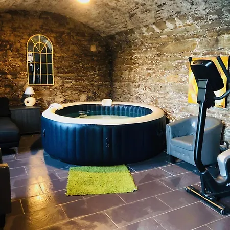 Particulier Chateau Des Marais Proximite Et Vue Sur Le De Grand Lieu Hotel