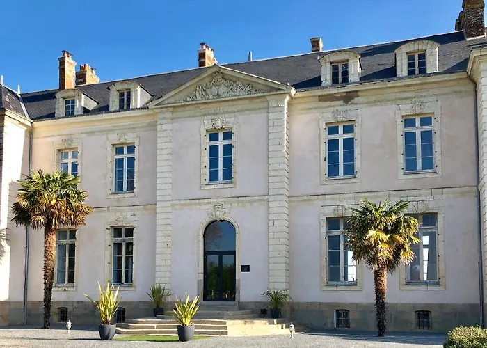ホテル Particulier Chateau Des Marais Proximite Et Vue Sur Le De Grand Lieu