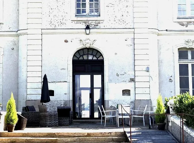 ホテル Particulier Chateau Des Marais Proximite Et Vue Sur Le De Grand Lieu 3*