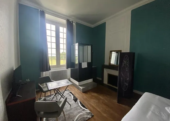 ホテル Particulier Chateau Des Marais Proximite Et Vue Sur Le De Grand Lieu 3*