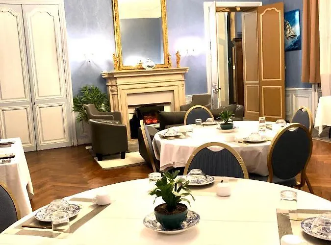 ホテル Particulier Chateau Des Marais Proximite Et Vue Sur Le De Grand Lieu Saint-Philbert-de-Grand-Lieu