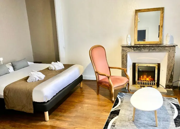 ホテル Particulier Chateau Des Marais Proximite Et Vue Sur Le De Grand Lieu Saint-Philbert-de-Grand-Lieu