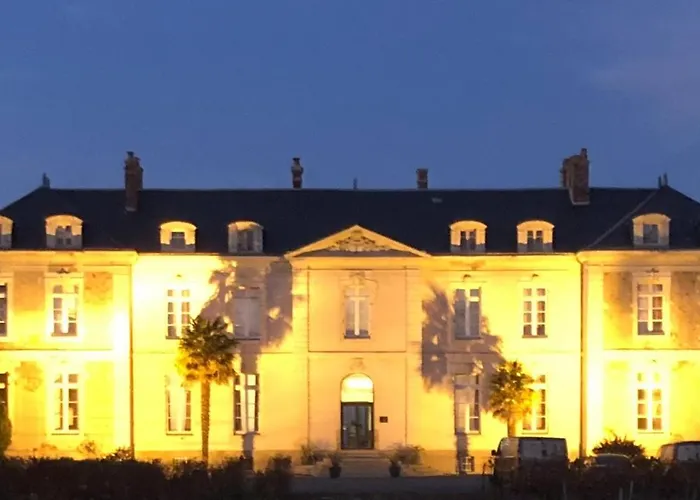 ホテル Particulier Chateau Des Marais Proximite Et Vue Sur Le De Grand Lieu